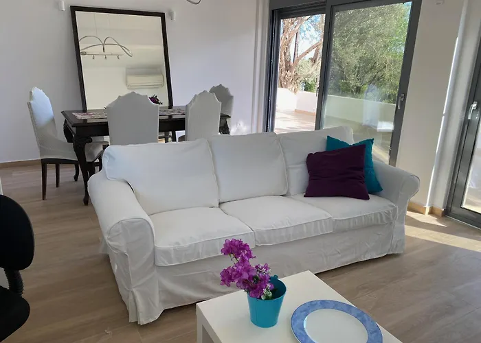 Alida Holiday home *
